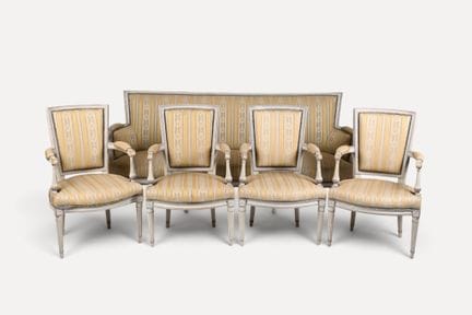 Mobilier de salon comprenant un canapé et quatre f