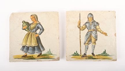 ITALIEN? Zwei vielfarbige Kacheln, die eine Bäueri