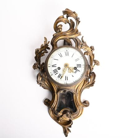Ziselierte und vergoldete Bronzetafel mit Ranken- 