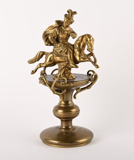 Reiterfigur aus vergoldeter Bronze auf einem Socke