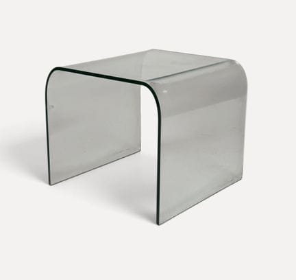 Table basse contemporaine en verre fumé. 
39,2 x 4