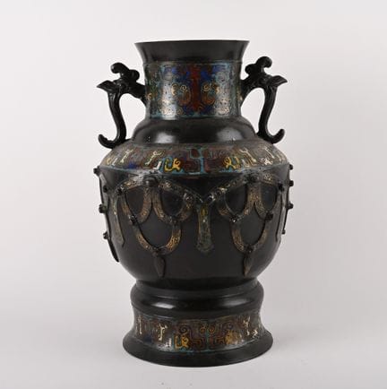 Giappone, 1920 circa, 
Grande vaso a balaustra su 