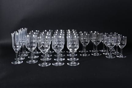 BACCARAT. Modello Capri.
Servizio di bicchieri in 
