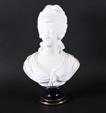 MANUFATTURA DI SÈVRES. Busto di Maria Antonietta i