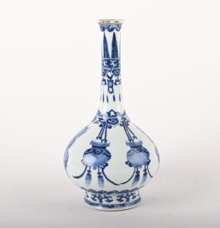 Cina, periodo Kangxi (1661-1722) 
Vaso a forma di 