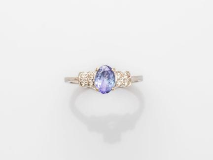 Ring aus 750°/°° (18 K) Weißgold, besetzt mit eine
