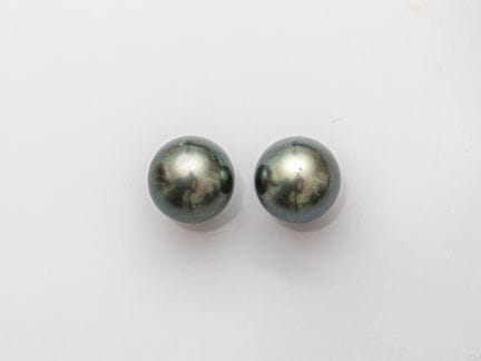 Ein Paar Ohrringe aus 750°/°° (18 K) Gelbgold, bes