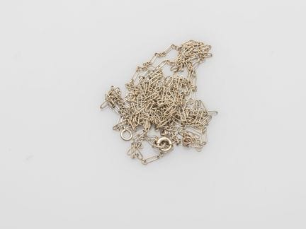 Zweier-Set aus zwei Ketten aus 750°/°° (18 K) Weiß