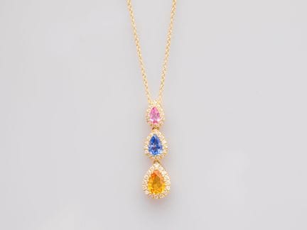 Anhänger aus 750°/°° (18 K) Gelbgold, verziert mit