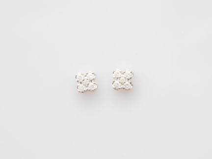 Ein Paar Kleeblatt-Ohrringe aus 750°/°° (18 K) Wei