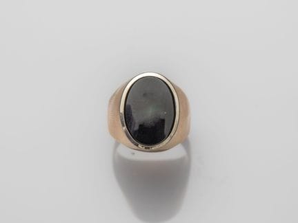 Anillo de caballero de oro amarillo de 750°/°° (18
