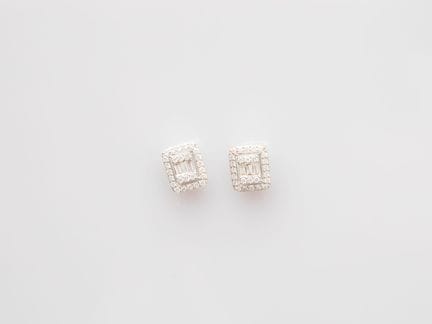 Par de pendientes rectangulares de oro blanco 750°