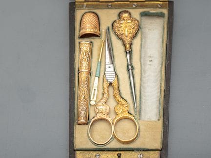 Nécessaire  de couture du XIXème siècle en or 750°