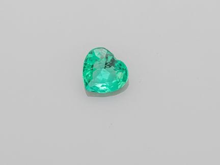 Emeraude de Colombie taille cœur de 1.42 ct, proba