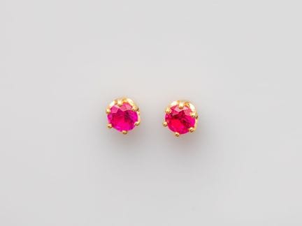 Paire de clous d'oreilles en or jaune 750°/°° (18K