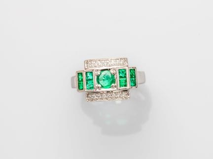 Ring aus 750°/°° (18 K) Weißgold, besetzt mit eine
