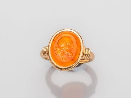 Ring aus 750°/°° (18 K) Gelbgold, besetzt mit eine