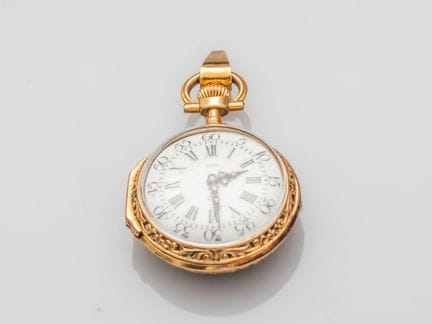 Reloj de bolsillo con caja redonda y tapa protecto