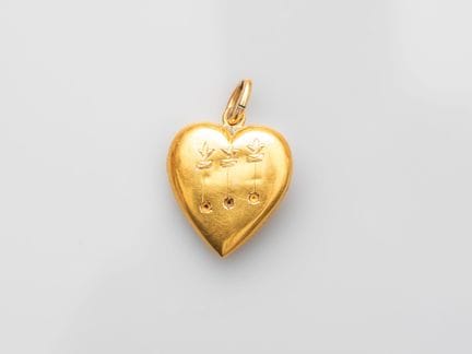 Herzförmiger Anhänger aus 750°/°° (18 K) Gelbgold,