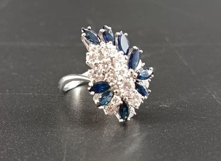 Anello in oro bianco 18 carati impreziosito da zaf