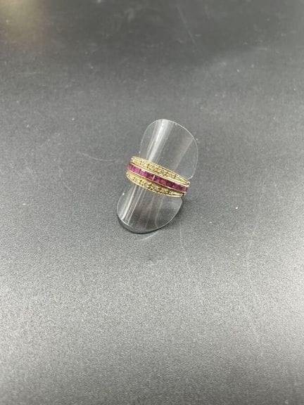 Anello in oro giallo 18 carati 750/°° con 2 anelli