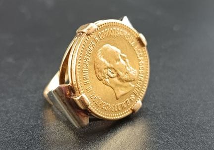 Anello con sigillo in oro giallo 18 carati 750/°° 