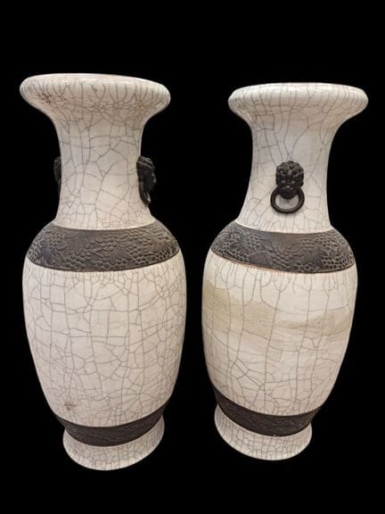 CINA- Coppia di vasi in terracotta incrinata con f