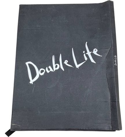 摄影集《Double Life》，收录了20世纪50至90年代各界名流和明星的黑白生活照，从奥纳西斯
