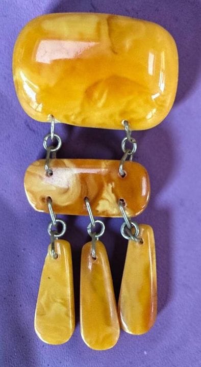 Yellow amber brooch, H-7 cm, W-3.5 cm, 11.53 g