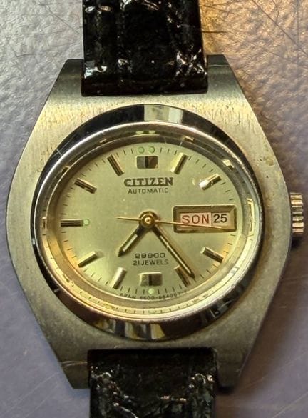 Automatic DAU "Citizen" with black lacquered strap