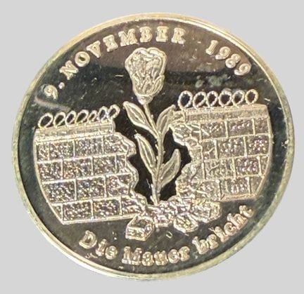Medaglia in argento fino da 1000 - "Il muro crolla