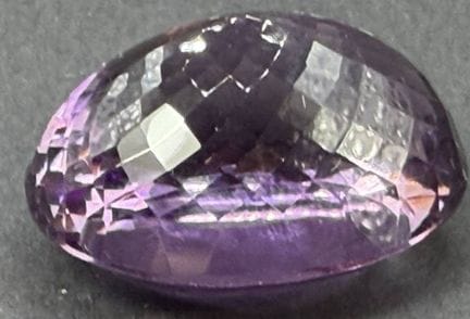 grande amethyste ovale, 55,11 carats, taillée en f