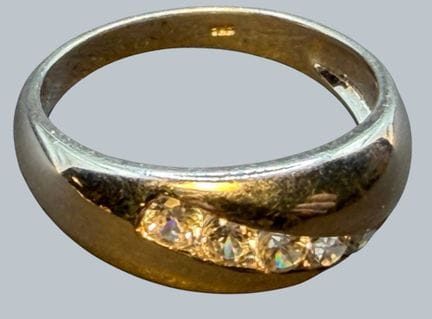Anello in argento 925 con pietre trasparenti, misu