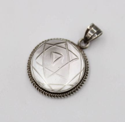 Ciondolo in argento, cabochon in cristallo di rocc