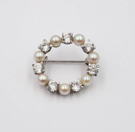 Brooch, 835 silver, pearls and clear stones, 4.2 g