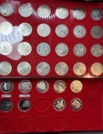39 monete commemorative da 10 DM della Repubblica 