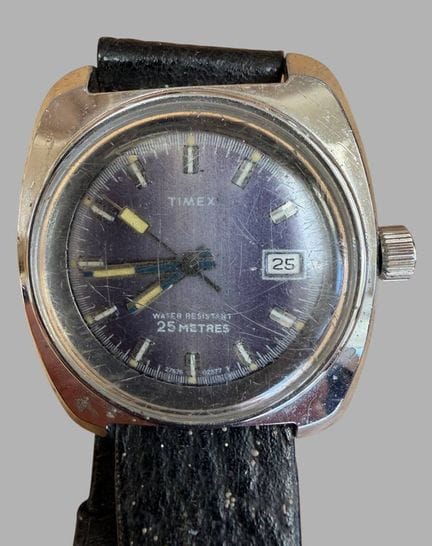 Il movimento meccanico HAU "Timex" è funzionante, 