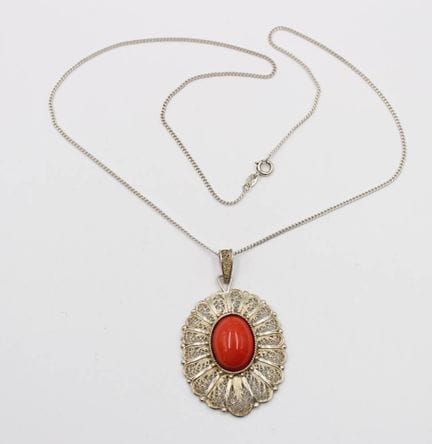 Collana con ciondolo grande, argento, con corallo,