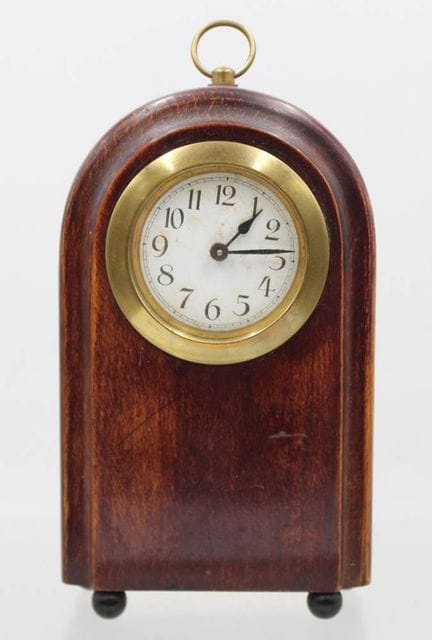 Orologio da camino vintage in classico stile “Beeh