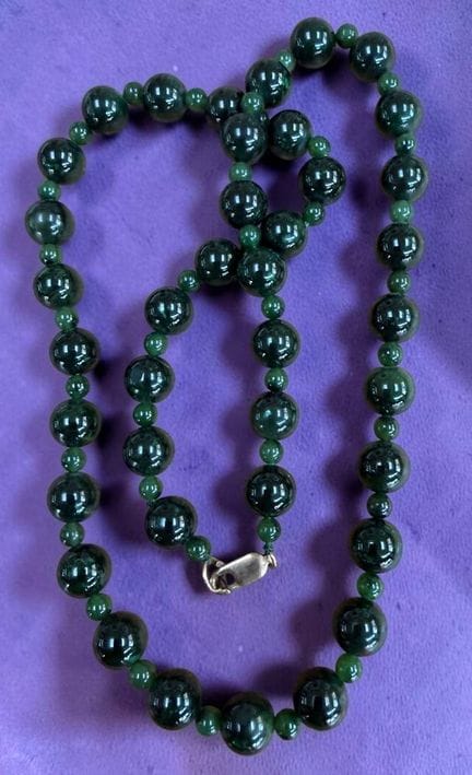 Jade pearl necklace with double clasp, length 60 c