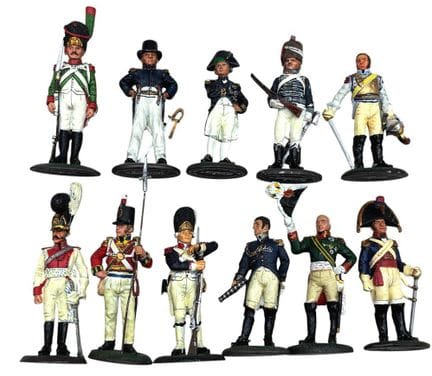 11 petits soldats en étain de différentes séries d