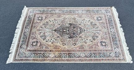 Orient Teppich,, wohl Kirman,  135x220 cm