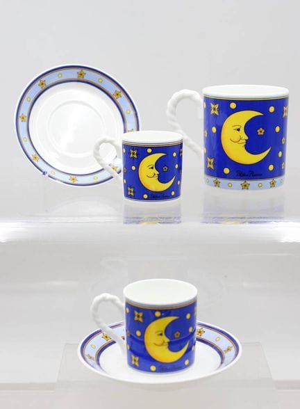 Set aus Mokka- und Kaffeetassen mit Untertassen au