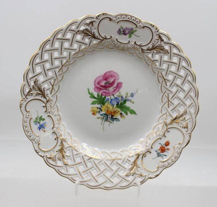 Assiette ajourée, Meissen, marque « Schwertermarke
