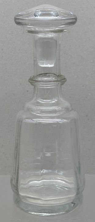 ancienne carafe à liqueur, bord ébréché, H 23 cm