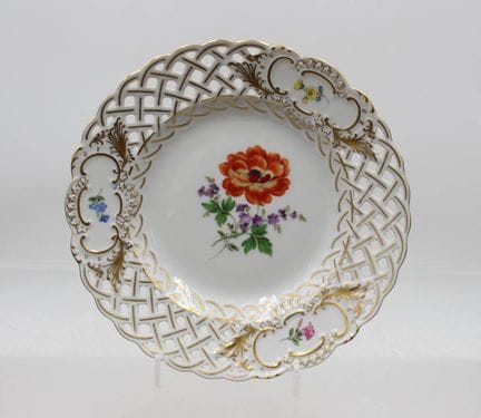 Assiette ajourée, Meissen, marque « Schwertermarke