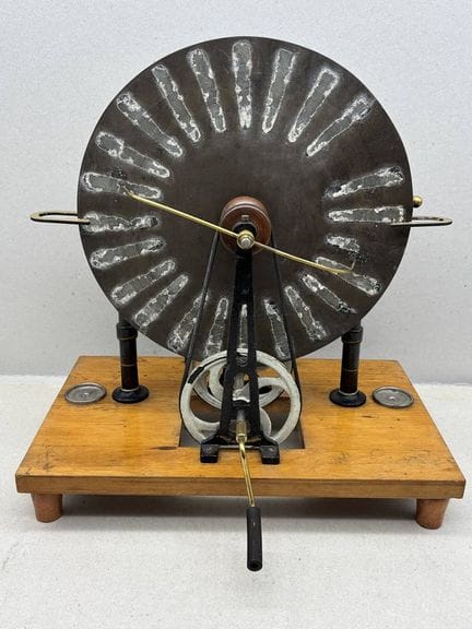 Máquina histórica de Wimshurst (también conocida a