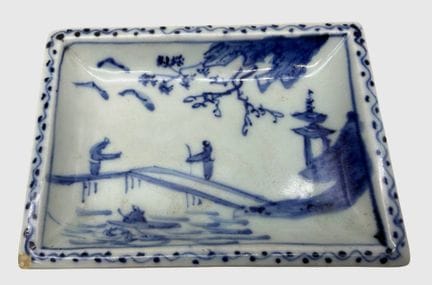 kl. China-Schale mit Blaumalerei, eine Ecke bestos