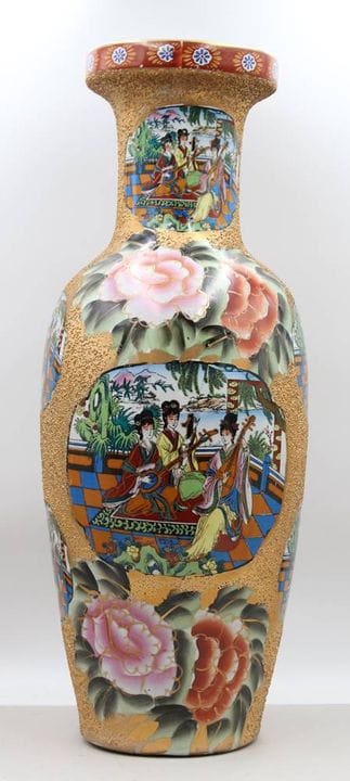 Vase de sol de style Satsuma, Chine, marqué, haute