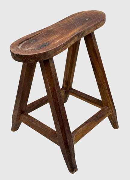 alter Holzhocker bzw. Schemel, Tischlerarbeit, ev.